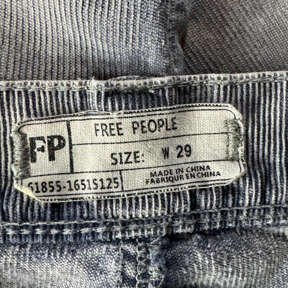 Free People SZ 29 Cropped Corduroy Pants Mid-Rise Zip-Fly Pockets Gray Washed - Picture 7 of 9